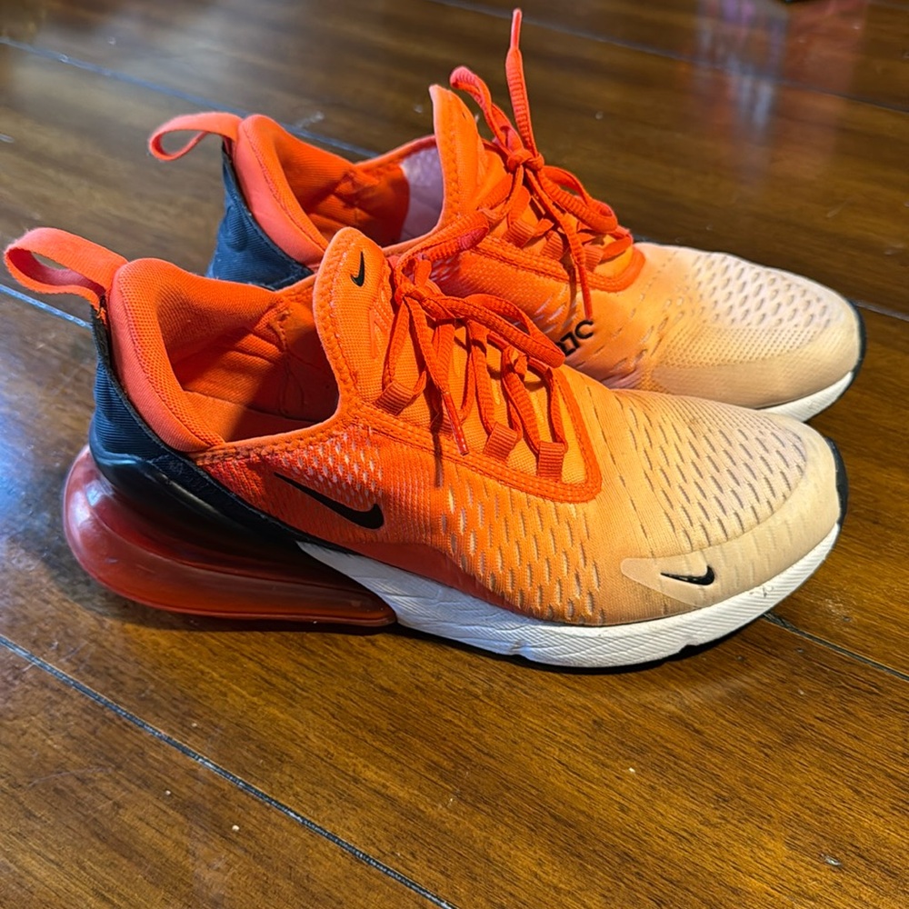 Nike Air Max 270 Women’s Size US 9